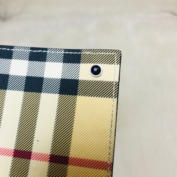 BURBERRY LUXURY CARDHOLDER - Picture 3 of 9